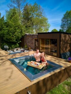 Nature. Us. Nothing else. 💚
#travelcouple #travelinspo #travel