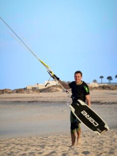 That feeling when the board lifts, the wind pulls, and everything else disappears 🏄♂️#travel #kitesurfing #kite #travelinspo