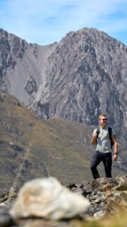 Just came back from an incredible trip with @purenewzealand , and I’m still blown away by New Zealand’s outdoors! 🏔️ From epic hikes and trail runs through alpine valleys to rugged bike routes and kayaking amongst the peaks, every adventure felt unreal. If staying active fuels your travels, this is the perfect destination and you have to see it with your own eyes! 🤩📍Hiking around Moke Lake (first location in the reel)📍Funyak experience on the Dart River📍Mountain biking from Arrowtown to the Kawarau Bungy Bridge (AJ Hackett)📍Pukeiti — 10 km climb as part of the Coastal Five Run Series#NZMustDo #NZBucketList #FEEL100inNZ