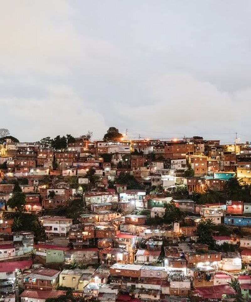 Caracas Barrios bei Einbruch der Dämmerung — Venezuela Reisebericht Max Haase