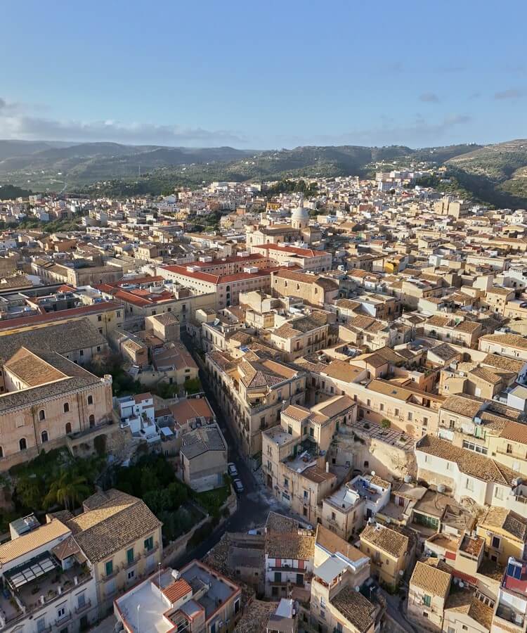 Best travel destinations · Image 4