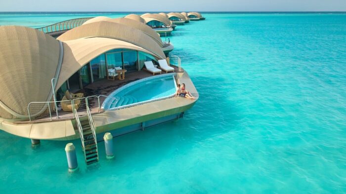 luxury-adventure-saudi-overwater-villa-full