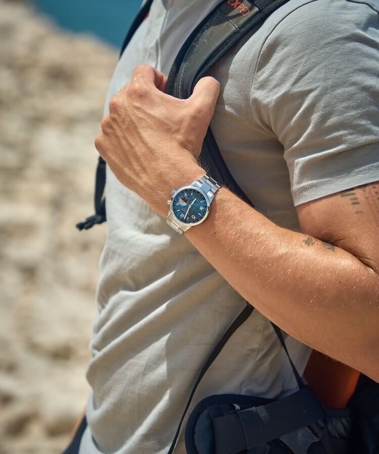 NOMOS Club Sport neomatik World Time Detailed View