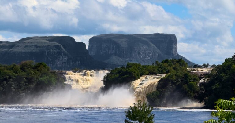 Venezuela Reisebericht — Angel Falls, Los Roques & Abenteuer